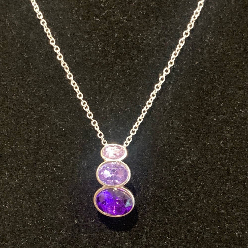 Avon silver tone necklace 18.5 inches with 3 inch extender purple /earrings